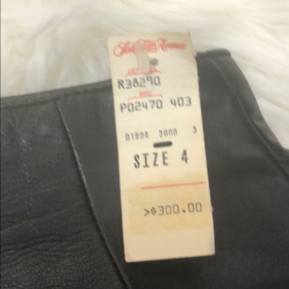 Vakko Black Leather Skirt - Picture 4 of 5